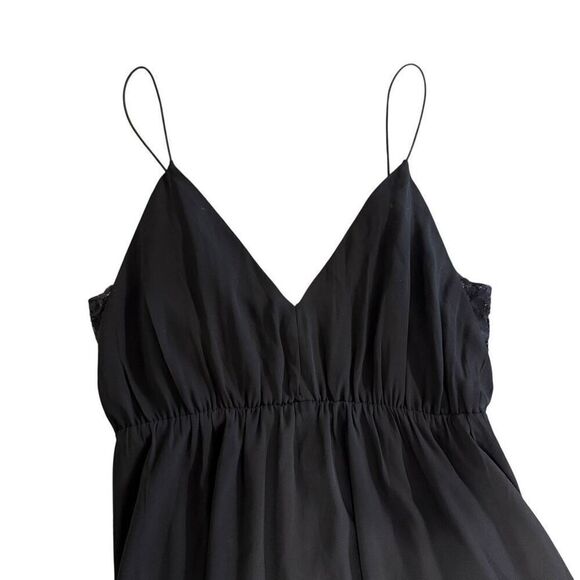 Tobi medium babydoll black dress with side lace - Picture 6 of 7